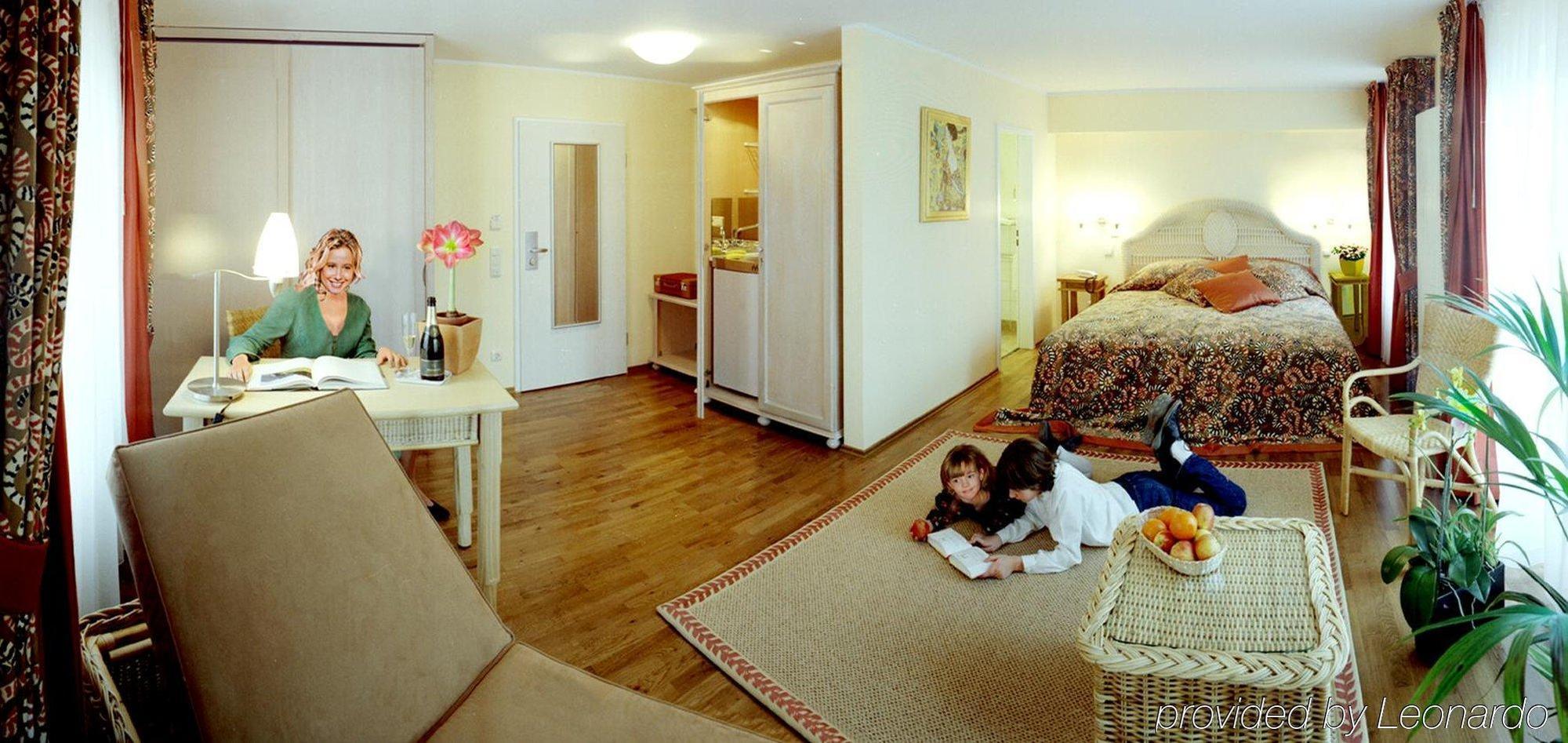 Hotel Henry Erding Oda fotoğraf